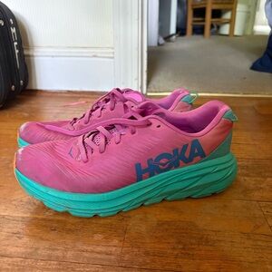 Hoka Pink and Teal rincon 3